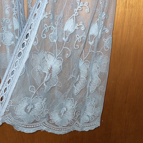 •RUE21•NWT BLUE FLORAL LACE SHEER CROCHET BELL SLEEVE OPEN FRONT KIMONO- MEDIUM - Picture 8 of 8